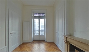 studio à la location -   69003  LYON 3EME ARRONDISSEMENT, surface 38 m2 location studio - UBI480151550
