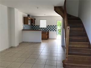 maison-villa à la location -   97440  SAINT-ANDRE, surface 61 m2 location maison-villa - APR669489