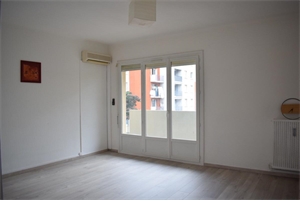 t3 à la location -   11100  NARBONNE, surface 58 m2 location t3 - UBI450302837