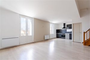 duplex-triplex à la vente -   11100  NARBONNE, surface 76 m2 vente duplex-triplex - UBI465081419