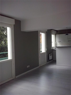 t2 à la location -   33000  BORDEAUX, surface 38 m2 location t2 - UBI452335241