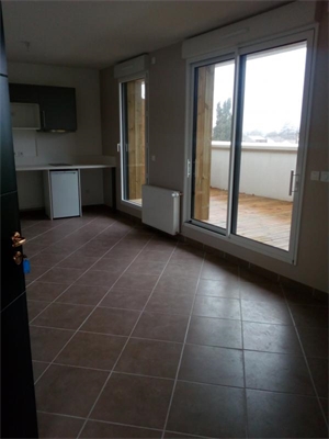 t1 à la location -   33600  PESSAC, surface 27 m2 location t1 - UBI454390904