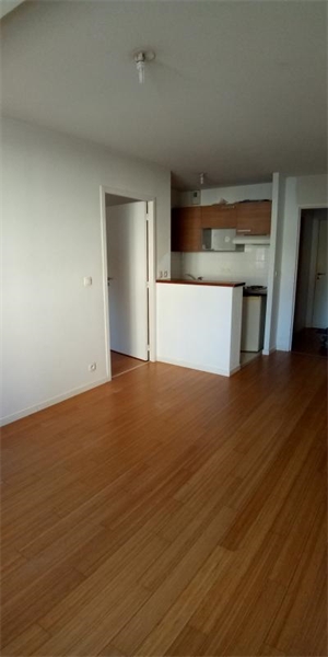 t2 à la location -   33000  BORDEAUX, surface 39 m2 location t2 - UBI455663390