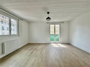 appartement à la location -   60000  BEAUVAIS, surface 37 m2 location appartement - APR674407