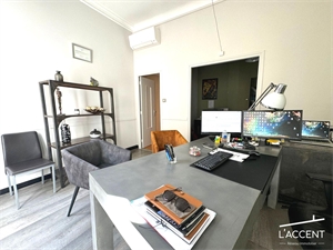 appartement à la vente -   30000  NIMES, surface 74,69 m2 vente appartement - APR748026