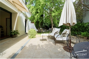 appartement à la vente -   30000  NIMES, surface 115 m2 vente appartement - APR749050