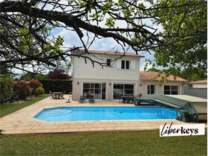 villa à la vente -   33600  PESSAC, surface 173 m2 vente villa - UBI467345558