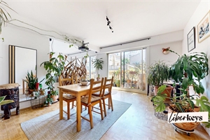 t3 à la vente -   13006  MARSEILLE, surface 103 m2 vente t3 - UBI472477169