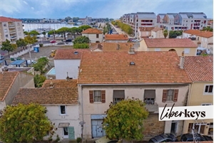 maison a renover à la vente -   13230  PORT SAINT LOUIS DU RHONE, surface 362 m2 vente maison a renover - UBI484193585