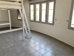 studio à la location -   42000  SAINT ETIENNE, surface 33 m2 location studio - UBI474212699