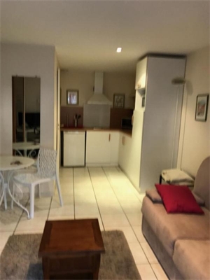 studio à la location -   34500  BEZIERS, surface 20 m2 location studio - UBI474451751