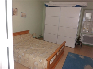 studio à la location -   17000  LA ROCHELLE, surface 33 m2 location studio - UBI474623045