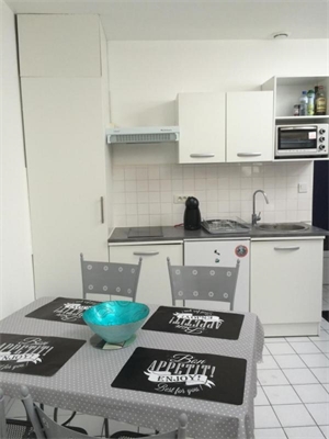 studio à la location -   17000  LA ROCHELLE, surface 20 m2 location studio - UBI474813716
