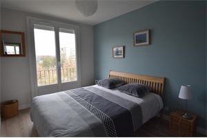 t4 à la location -   51100  REIMS, surface 80 m2 location t4 - UBI475016951
