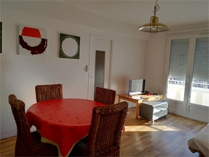 t3 à la location -   10000  TROYES, surface 55 m2 location t3 - UBI475606460