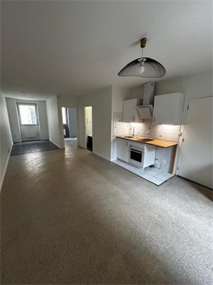 t2 à la location -   33000  BORDEAUX, surface 43 m2 location t2 - UBI476505395