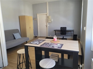 studio à la location -   51100  REIMS, surface 28 m2 location studio - UBI476514683