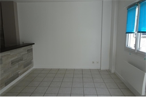 t3 à la location -   18000  BOURGES, surface 55 m2 location t3 - UBI476666822