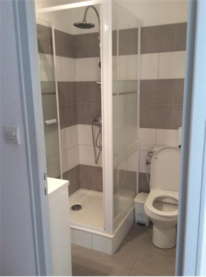 studio à la location -   13380  PLAN DE CUQUES, surface 29 m2 location studio - UBI476762213