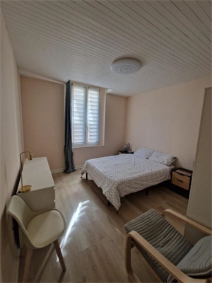 studio à la location -   84000  AVIGNON, surface 21 m2 location studio - UBI477028862