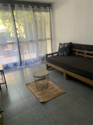 studio à la location -   30000  NIMES, surface 26 m2 location studio - UBI477527081