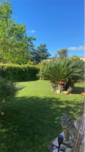 maison à la location -   06600  ANTIBES, surface 130 m2 location maison - UBI477730289