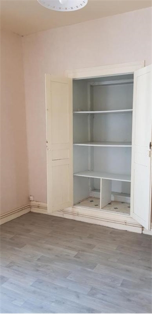 studio à la location -   23000  GUERET, surface 24 m2 location studio - UBI477878156