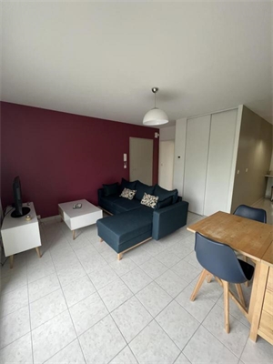 t2 à la location -   44000  NANTES, surface 40 m2 location t2 - UBI478094444