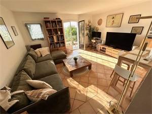 t3 à la location -   06140  VENCE, surface 66 m2 location t3 - UBI478108856