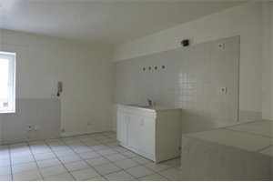 t2 à la location -   88000  EPINAL, surface 64 m2 location t2 - UBI478255520
