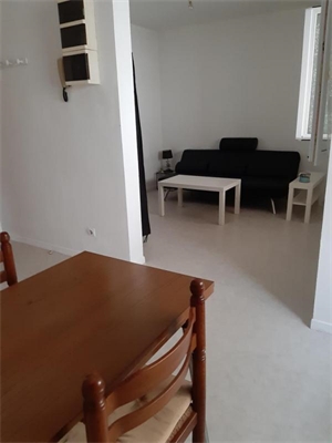 studio à la location -   51100  REIMS, surface 27 m2 location studio - UBI478282448