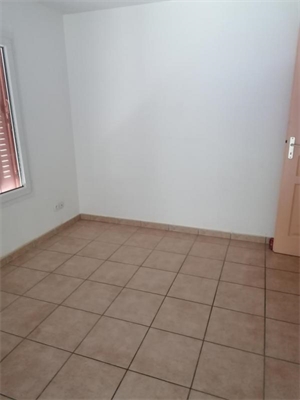 chambre à la location -   38640  CLAIX, surface 20 m2 location chambre - UBI478409942