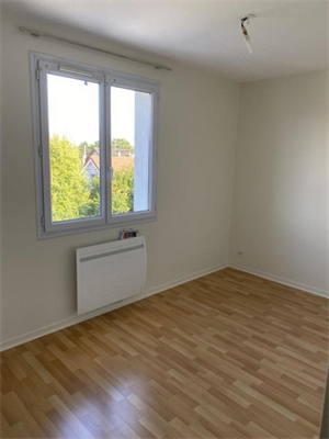 t3 à la location -   10000  TROYES, surface 71 m2 location t3 - UBI478423679