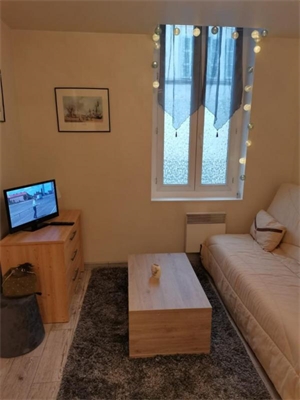 t2 à la location -   17300  ROCHEFORT, surface 25 m2 location t2 - UBI478468802
