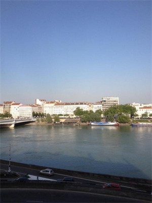 t3 à la location -   69002  LYON 2, surface 72 m2 location t3 - UBI478494515
