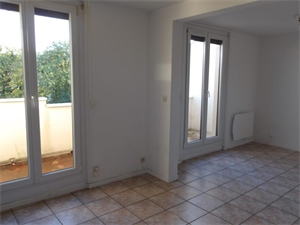 t3 à la location -   54500  VANDOEUVRE LES NANCY, surface 58 m2 location t3 - UBI478707944