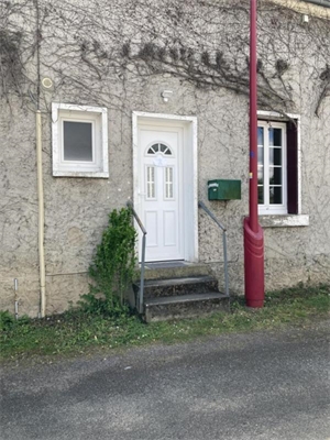 t2 à la location -   58400  LA MARCHE, surface 35 m2 location t2 - UBI478740011