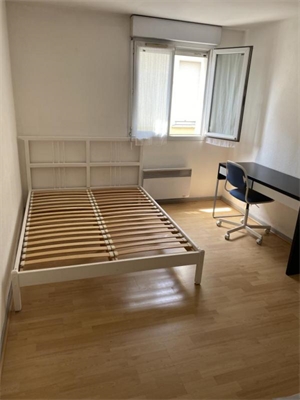 studio à la location -   33000  BORDEAUX, surface 21 m2 location studio - UBI478989860