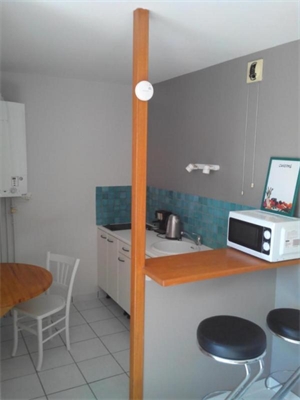 studio à la location -   42000  SAINT ETIENNE, surface 30 m2 location studio - UBI479211734