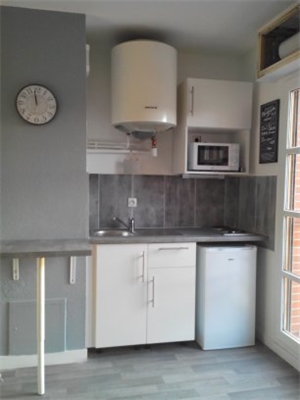 studio à la location -   42000  SAINT ETIENNE, surface 19 m2 location studio - UBI479211737