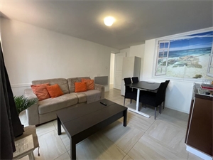t2 à la location -   64200  BIARRITZ, surface 28 m2 location t2 - UBI479214203