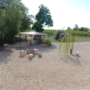 maison à la location -   24240  THENAC, surface 200 m2 location maison - UBI479215118