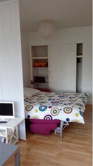 studio à la location -   63130  ROYAT, surface 33 m2 location studio - UBI479215559
