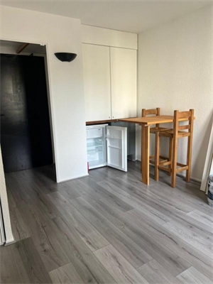studio à la location -   77600  BUSSY SAINT GEORGES, surface 18 m2 location studio - UBI479216912
