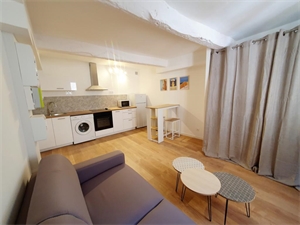studio à la location -   83670  BARJOLS, surface 23 m2 location studio - UBI479217008