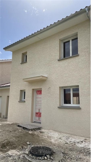 maison à la location -   38090  ROCHE, surface 90 m2 location maison - UBI479217578
