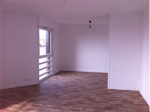 t5 à la location -   59110  LA MADELEINE, surface 104 m2 location t5 - UBI479218115