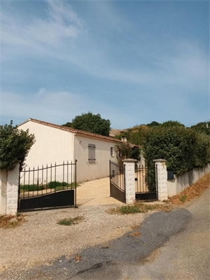 maison à la location -   30700  LA CAPELLE ET MASMOLENE, surface 120 m2 location maison - UBI479220506