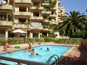 t2 à la location -   06190  ROQUEBRUNE CAP MARTIN, surface 31 m2 location t2 - UBI479221268