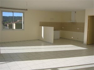 t5 à la location -   46120  LEYME, surface 109 m2 location t5 - UBI479221457
